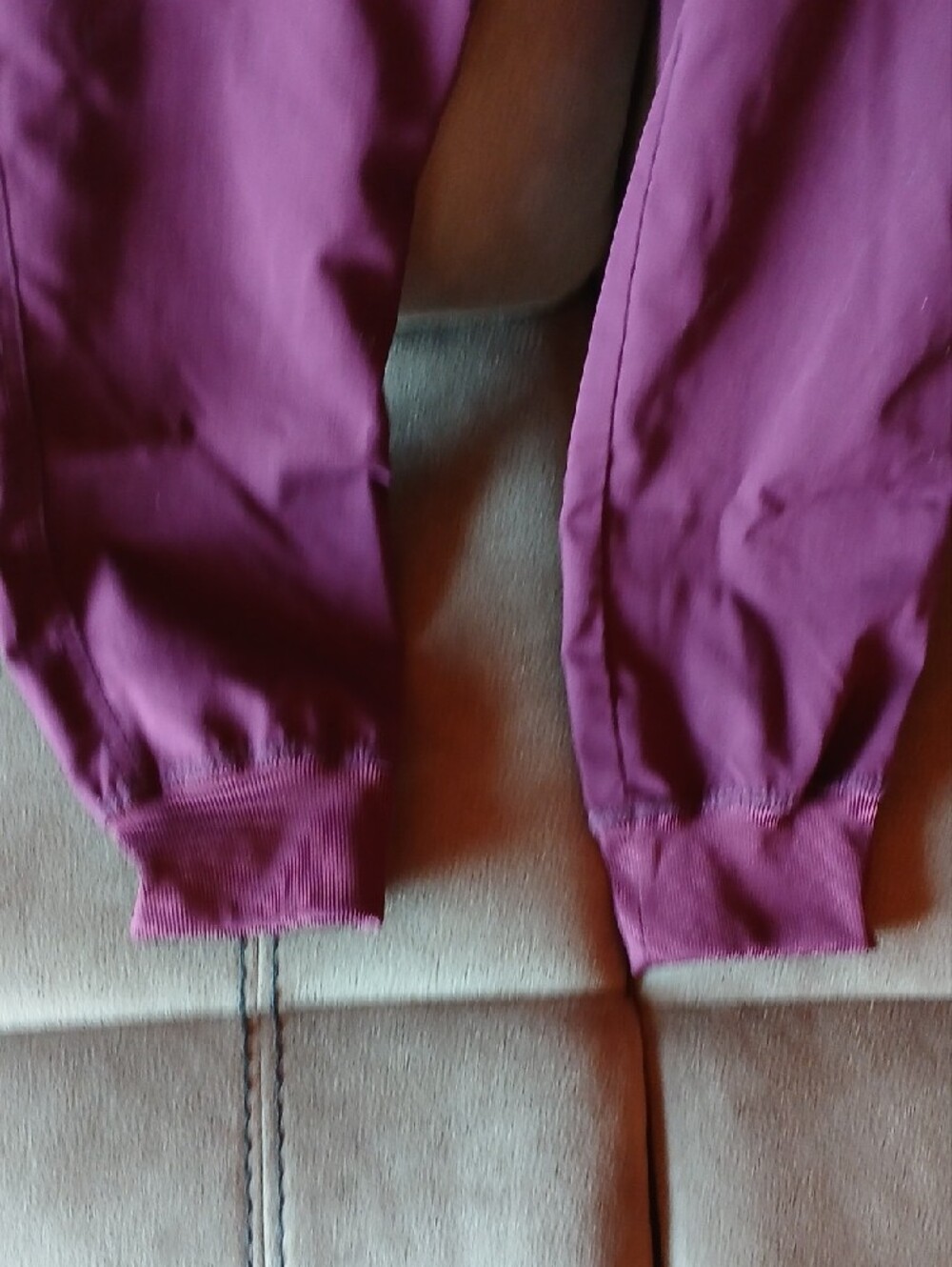 XS Womens Med Couture Scrub Set. - Picture 4 of 8